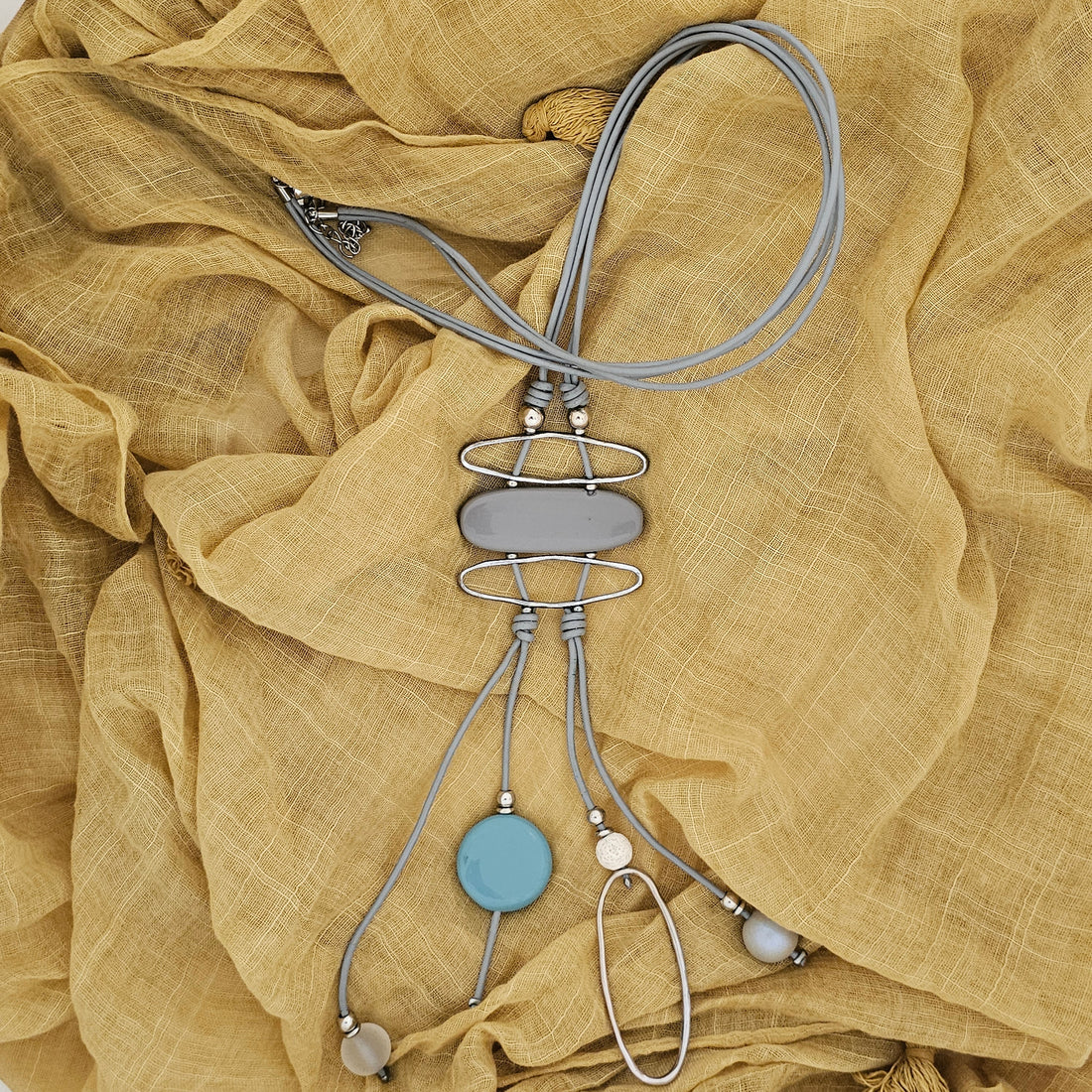 Jewellery / Accessories