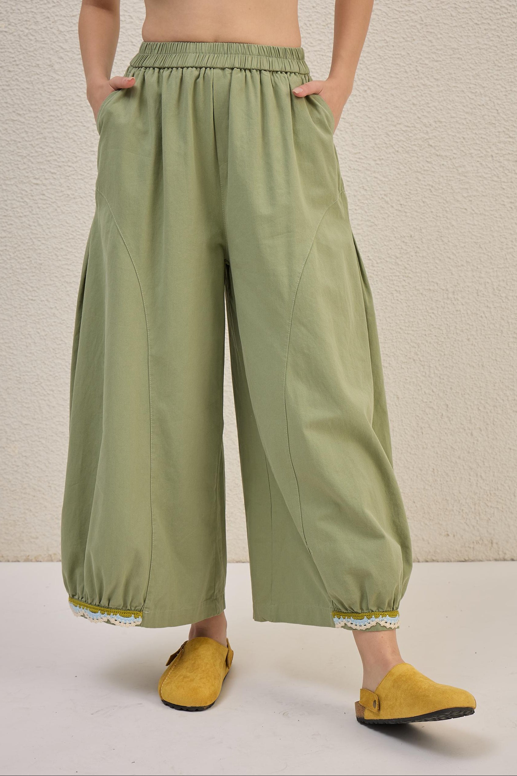 Verde Motion Pants (Petite)