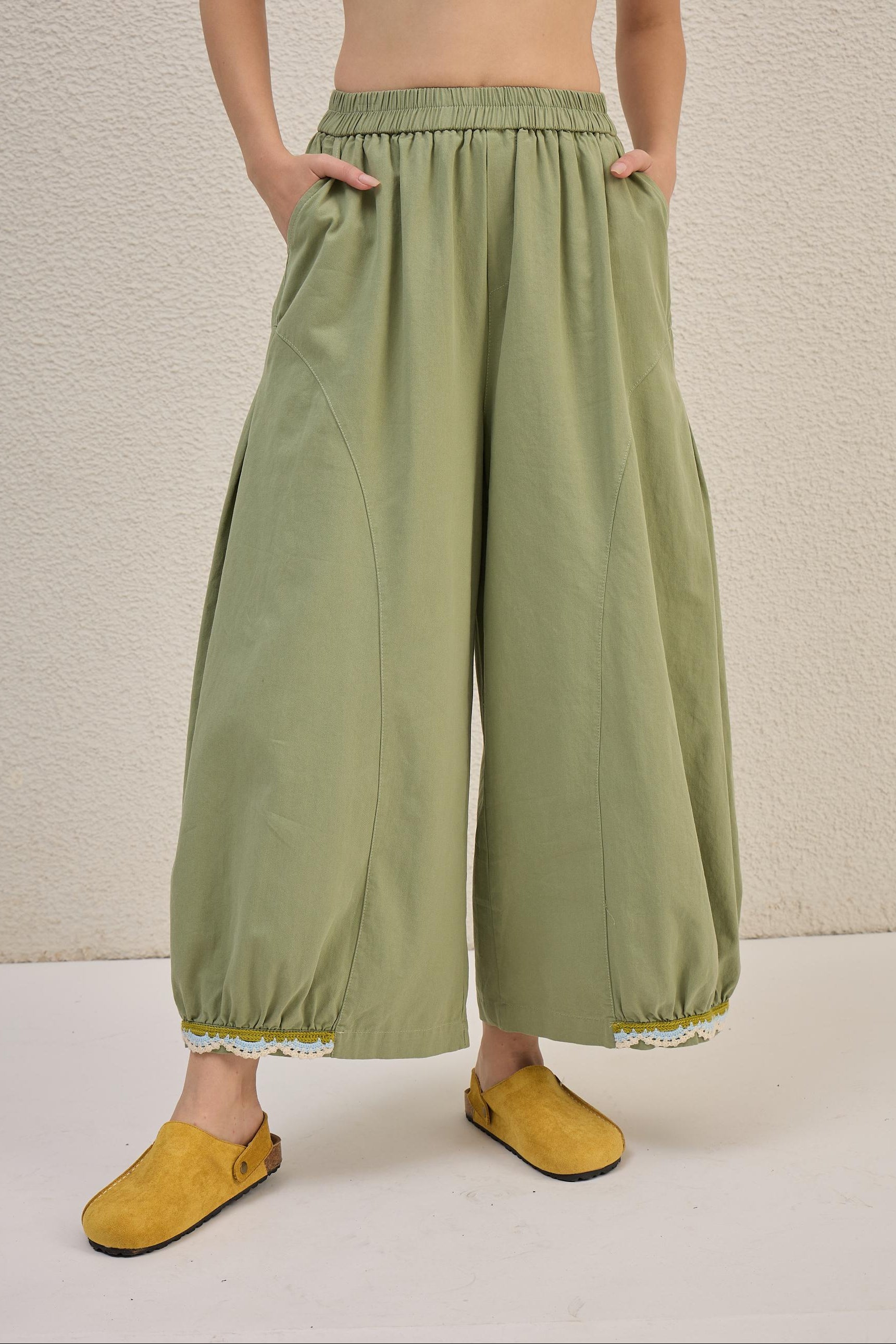 Verde Motion Pants (Petite)