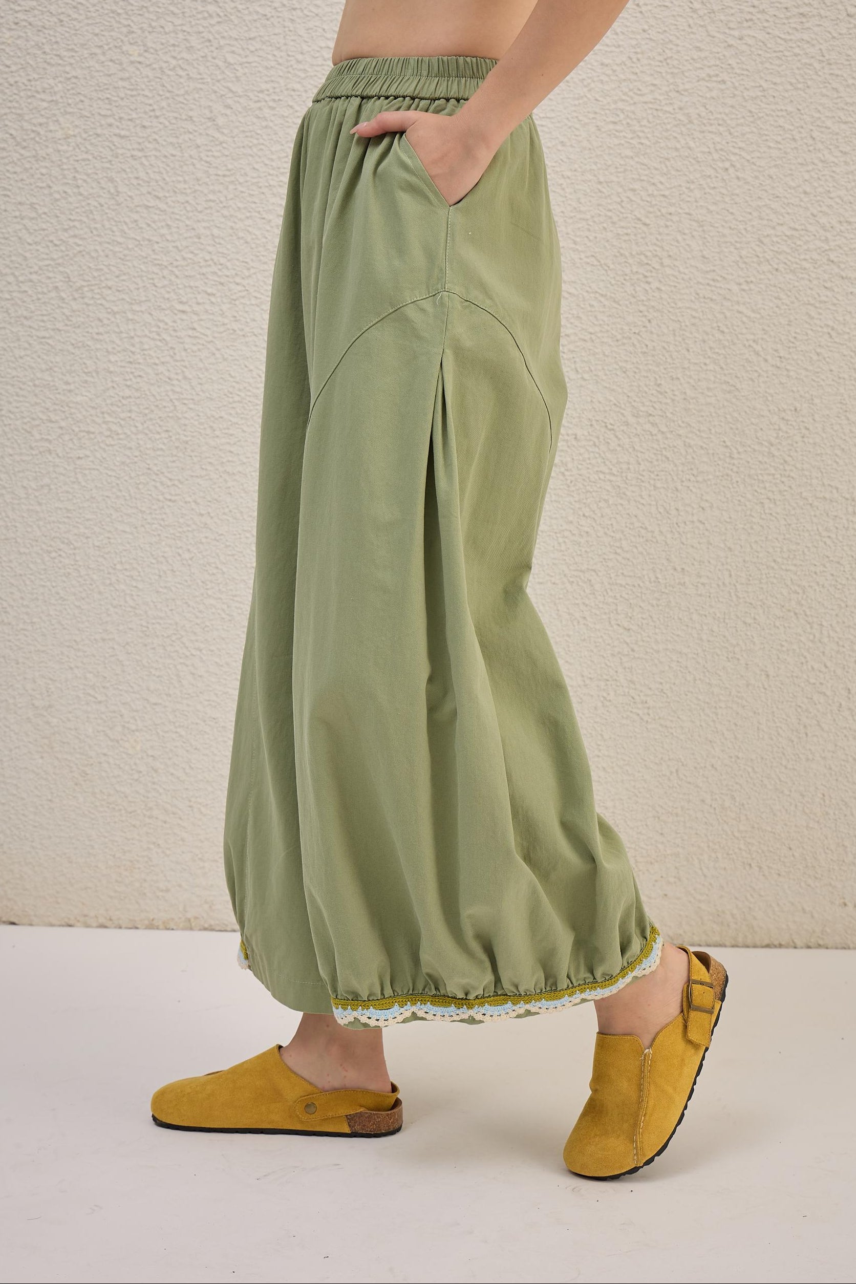 Verde Motion Pants (Petite)