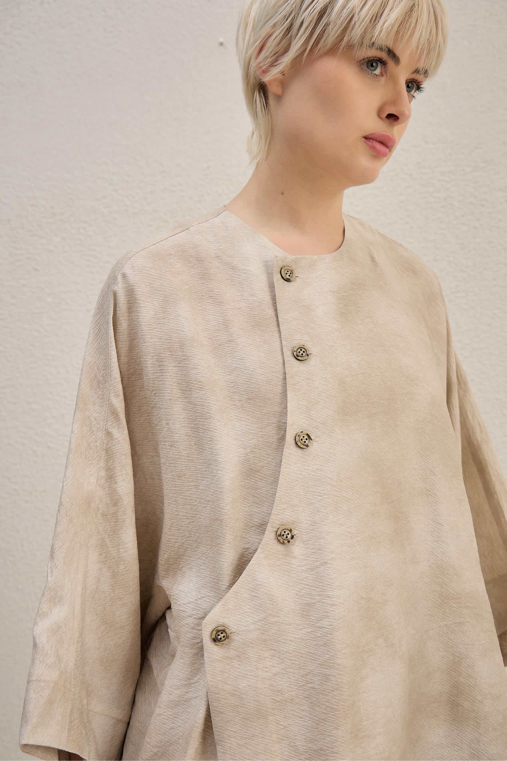 Dustform Asymmetric Top