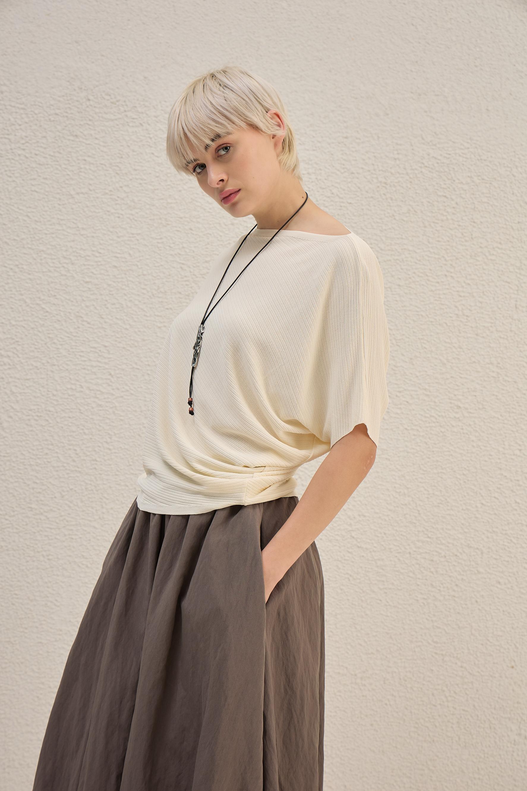 Off-Edge Drape Top