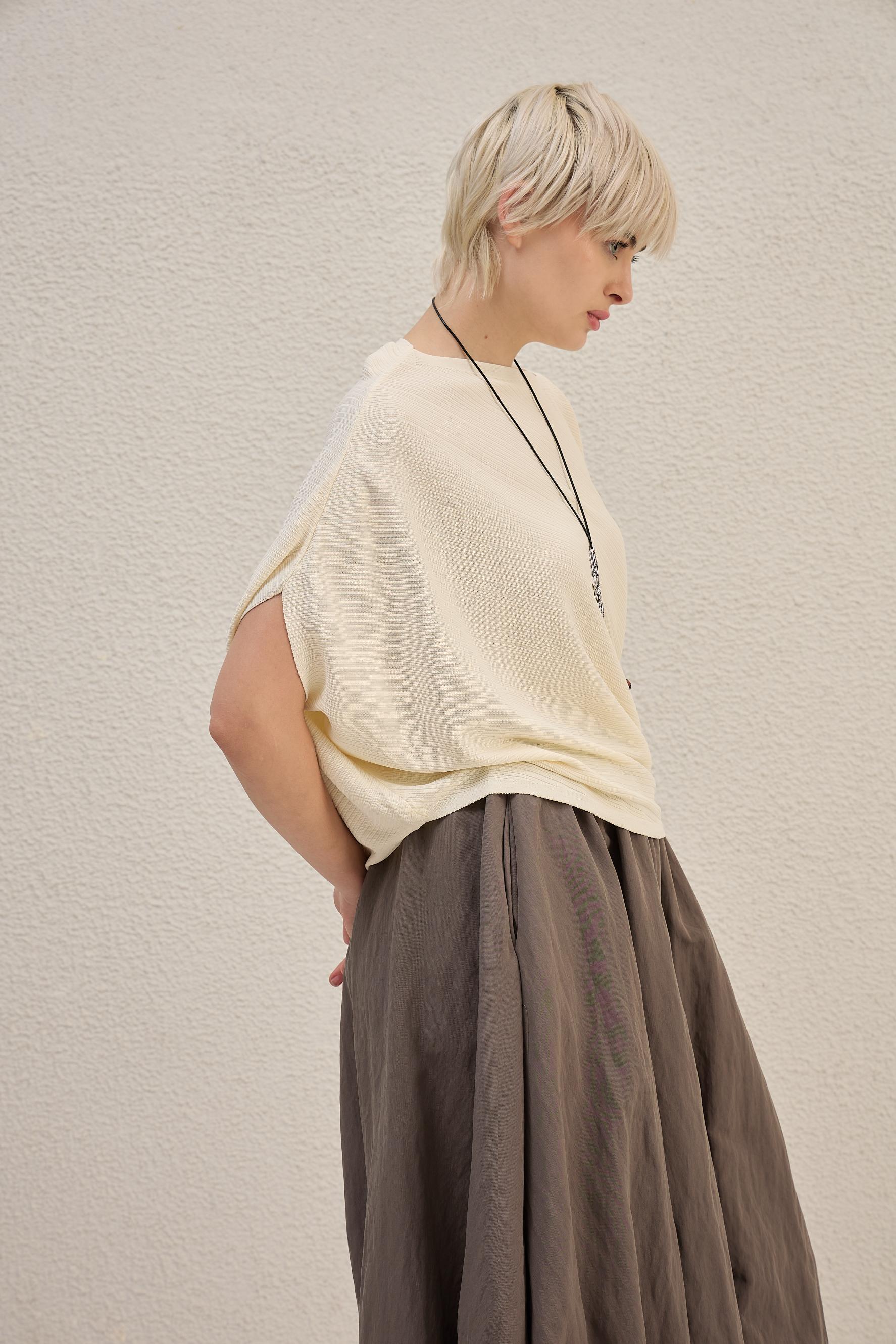 Off-Edge Drape Top