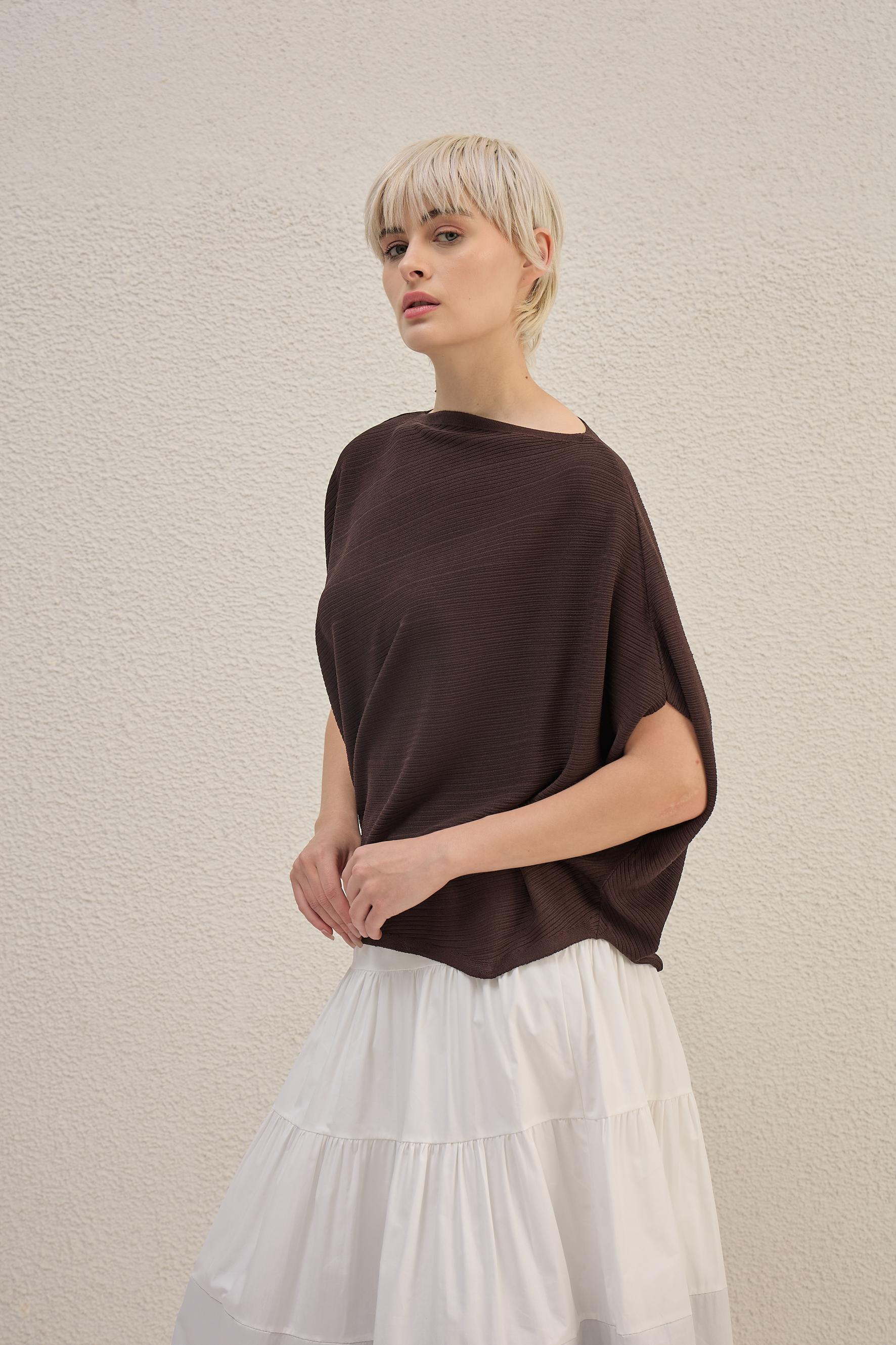 Off-Edge Drape Top