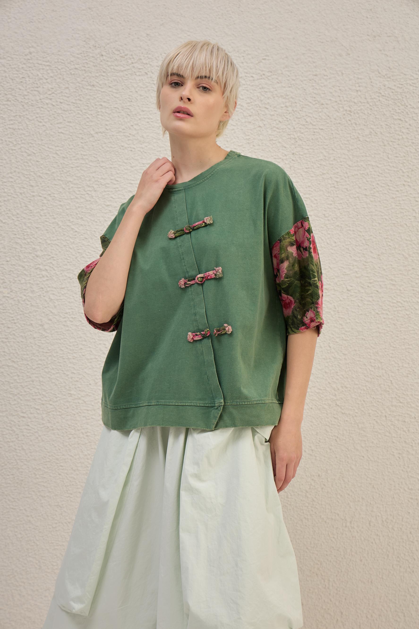 Asymmetry Bloom Top