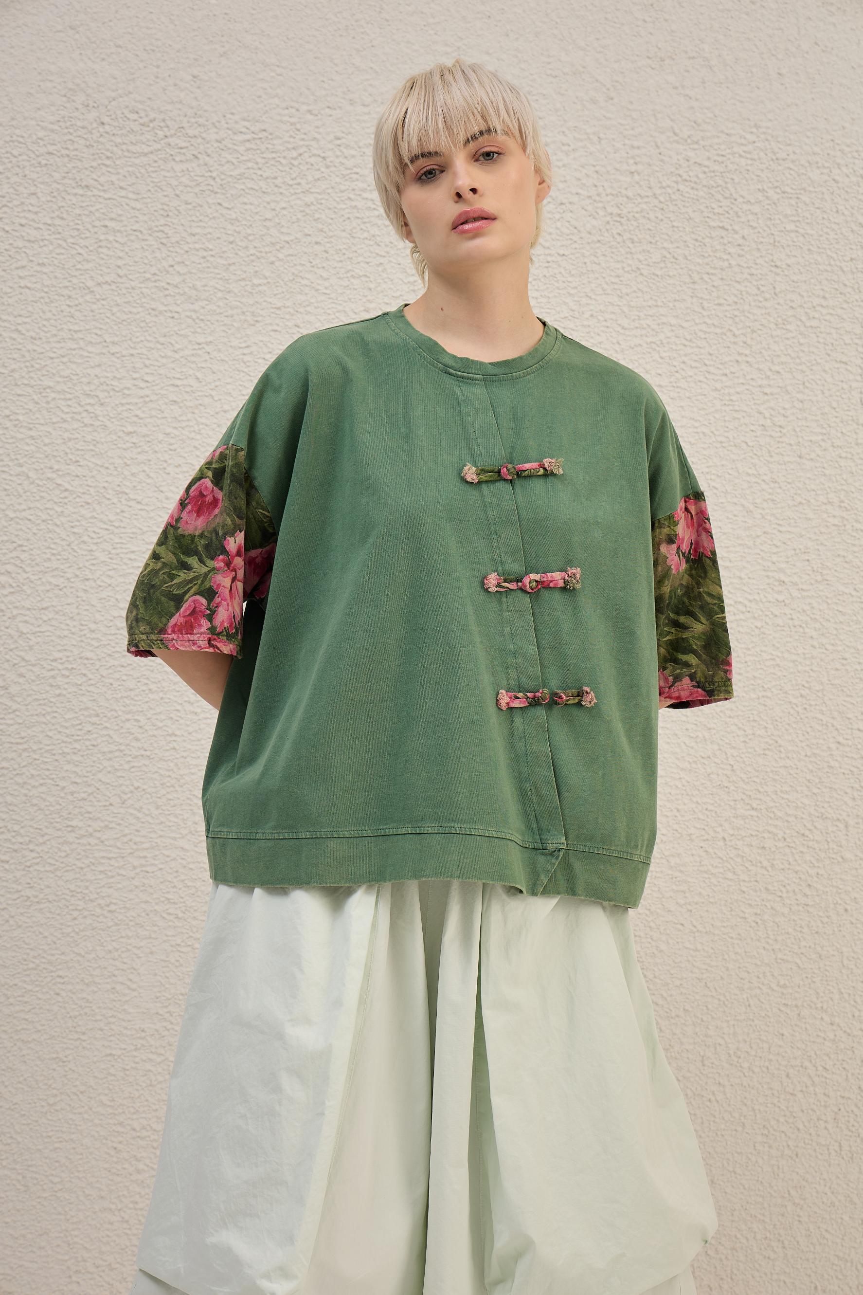 Asymmetry Bloom Top