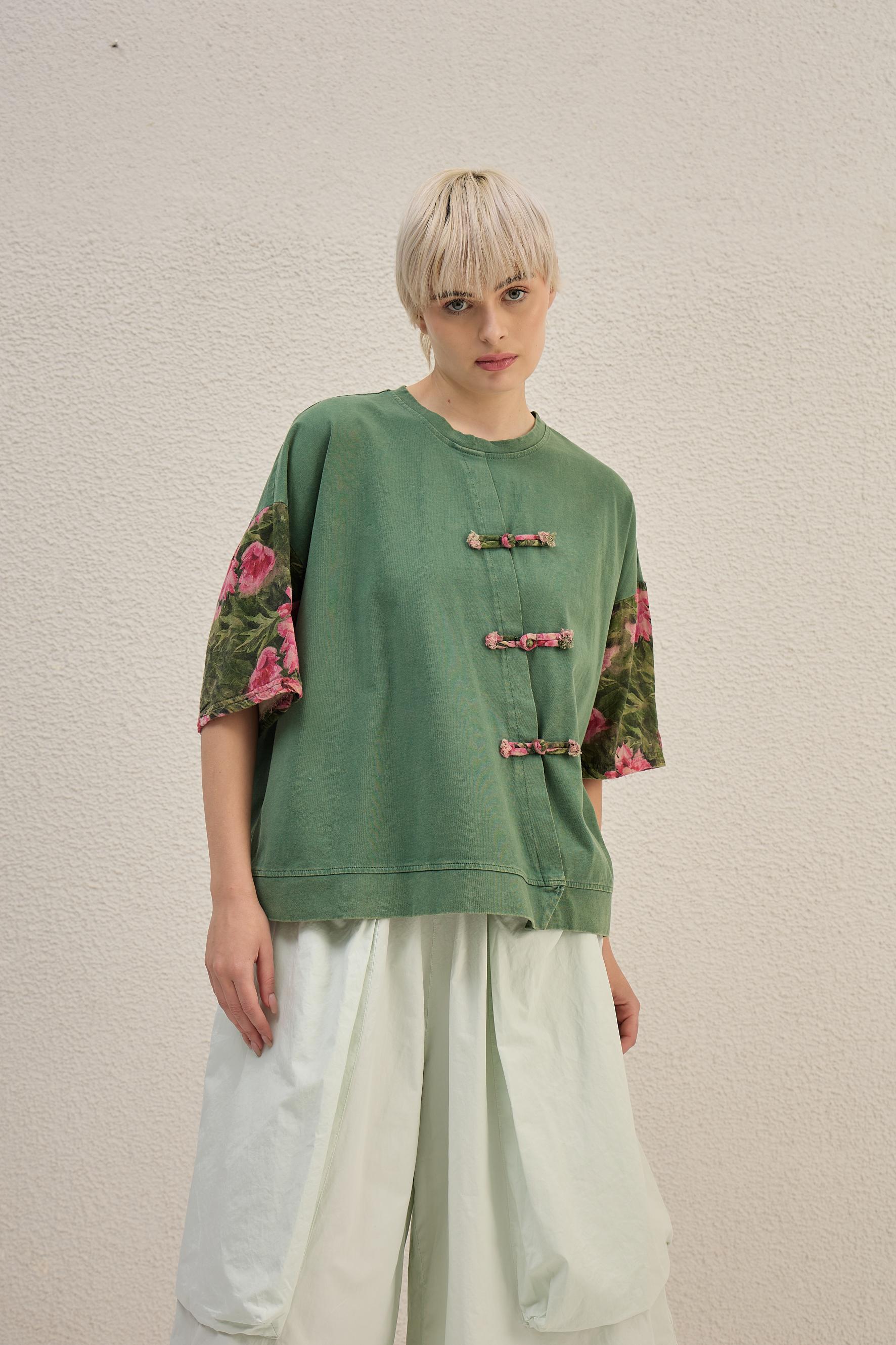 Asymmetry Bloom Top