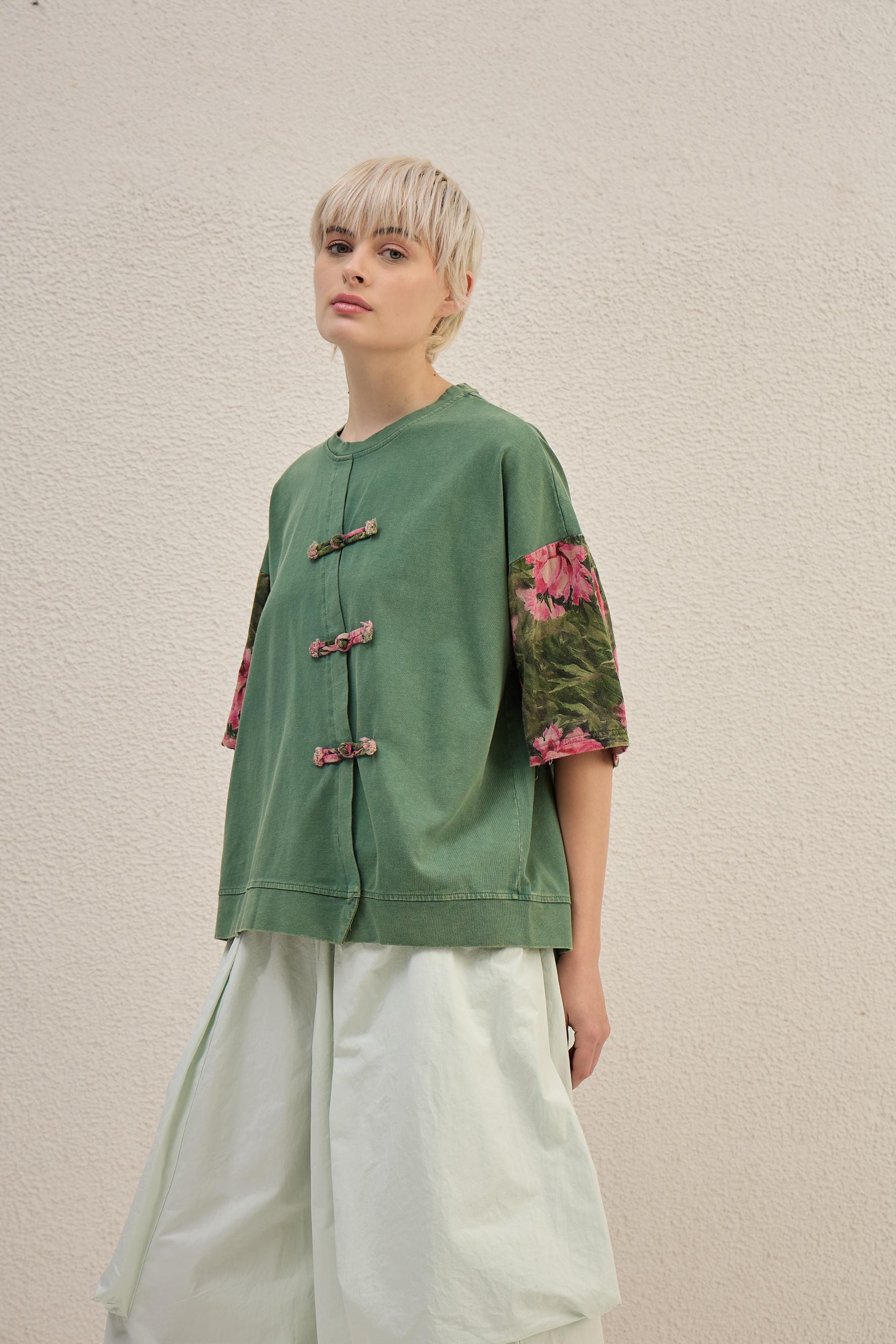 Asymmetry Bloom Top