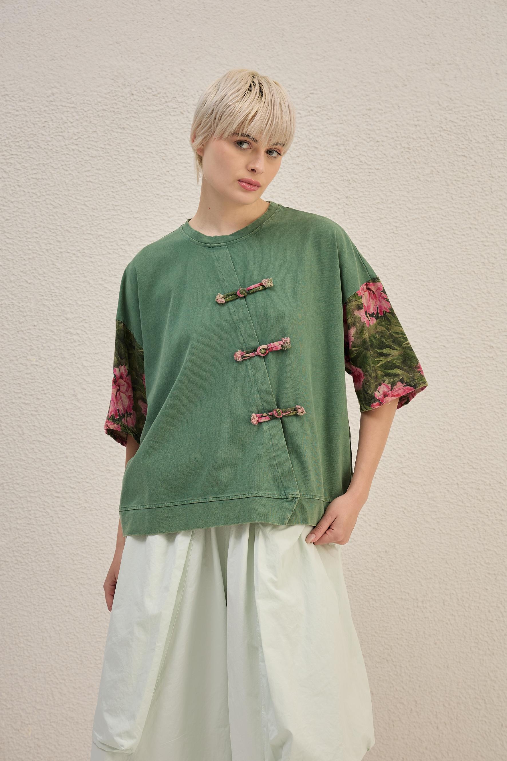 Asymmetry Bloom Top