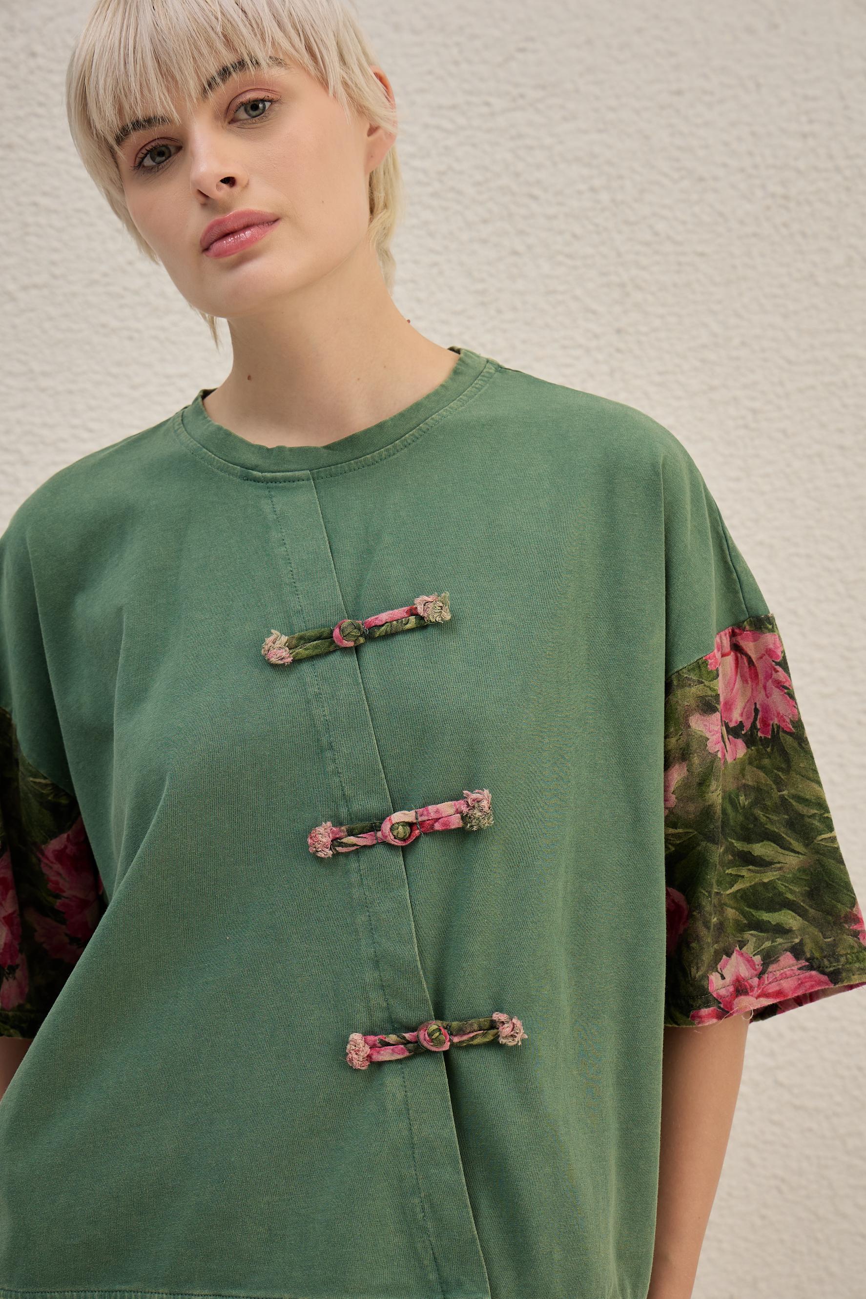 Asymmetry Bloom Top