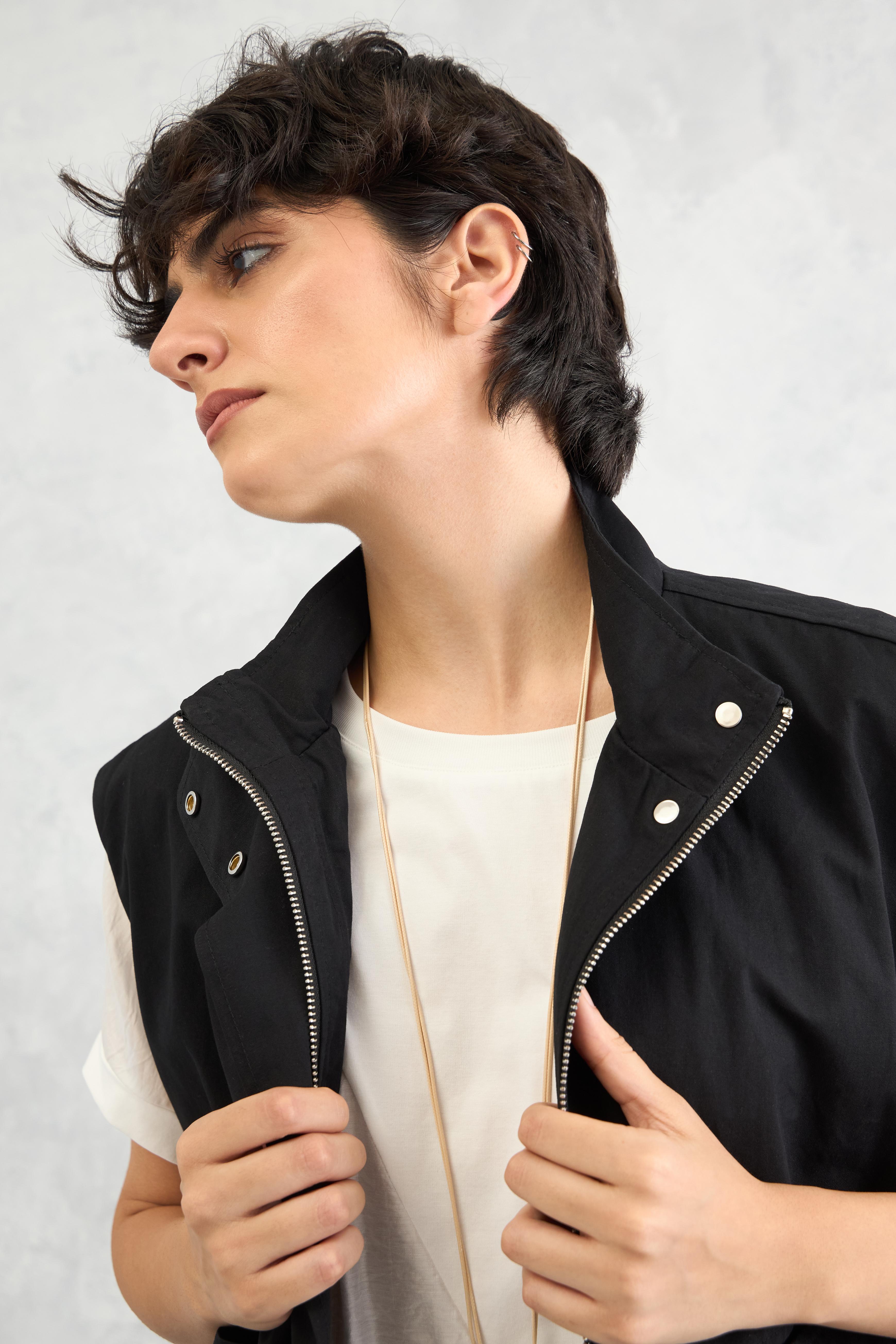 Blouson Edge Gilet (10% Off Auto Applied On Add to Cart)