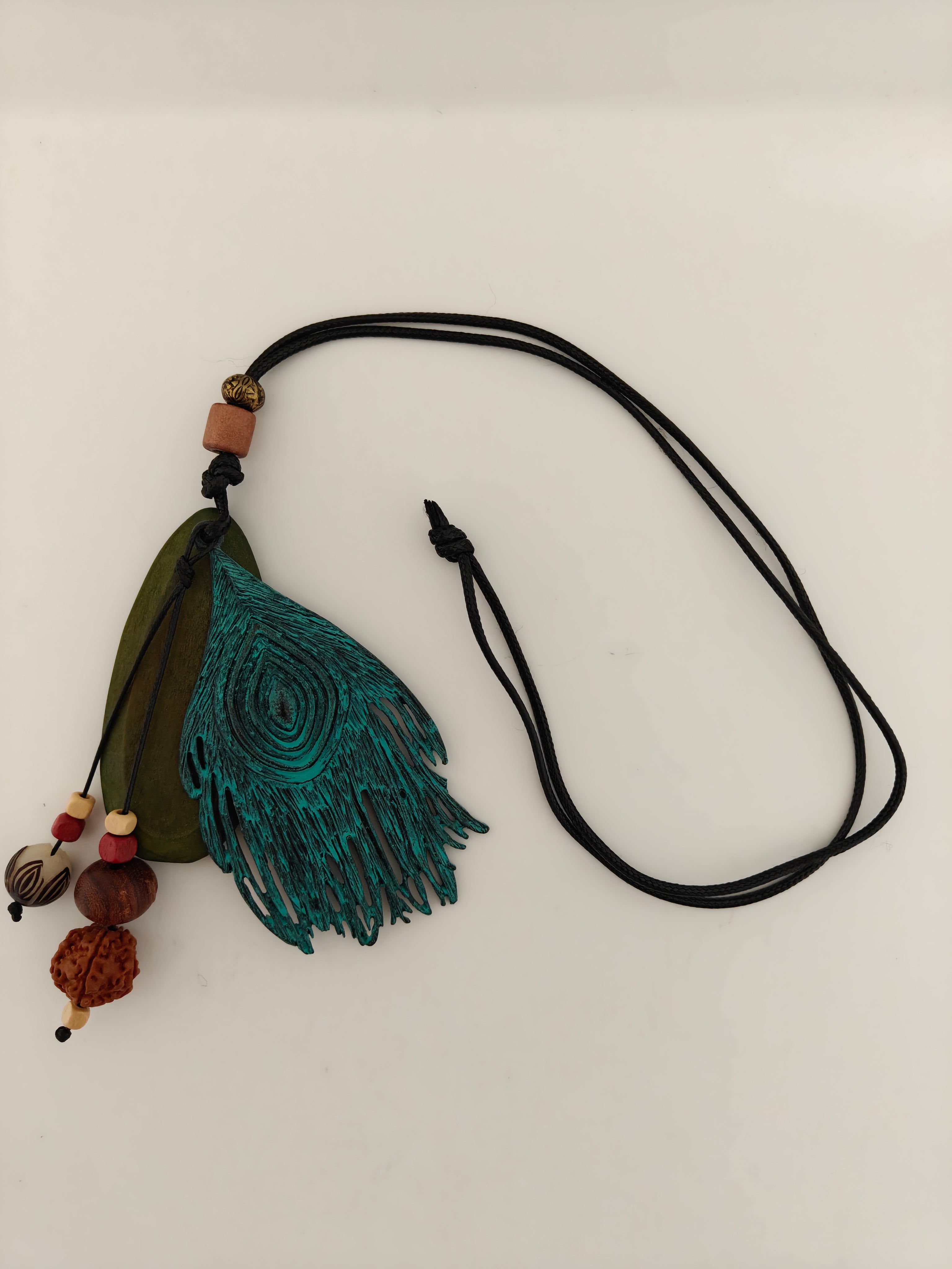 Emerald Grain Necklace