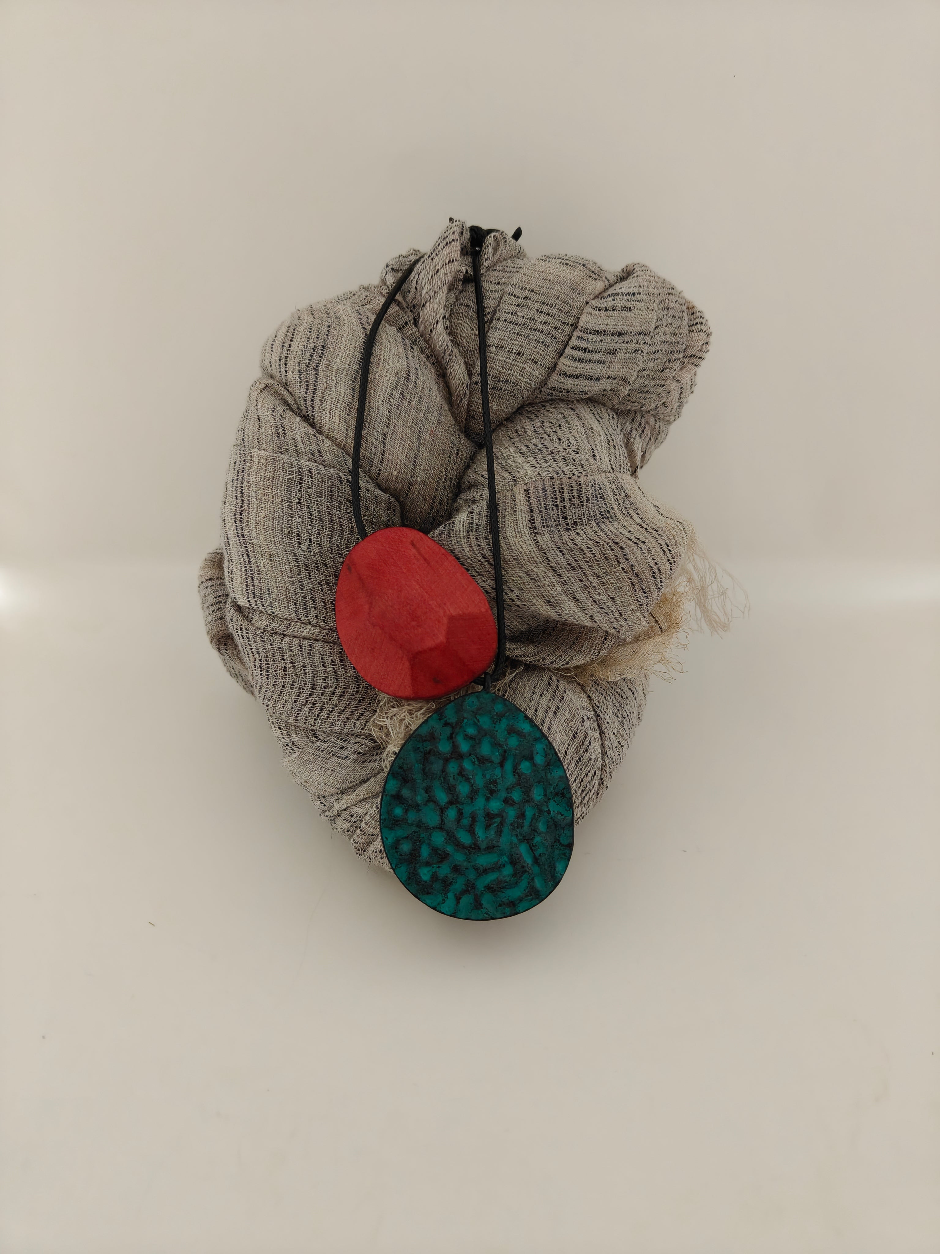 Contrast Drop Pendant Crimson