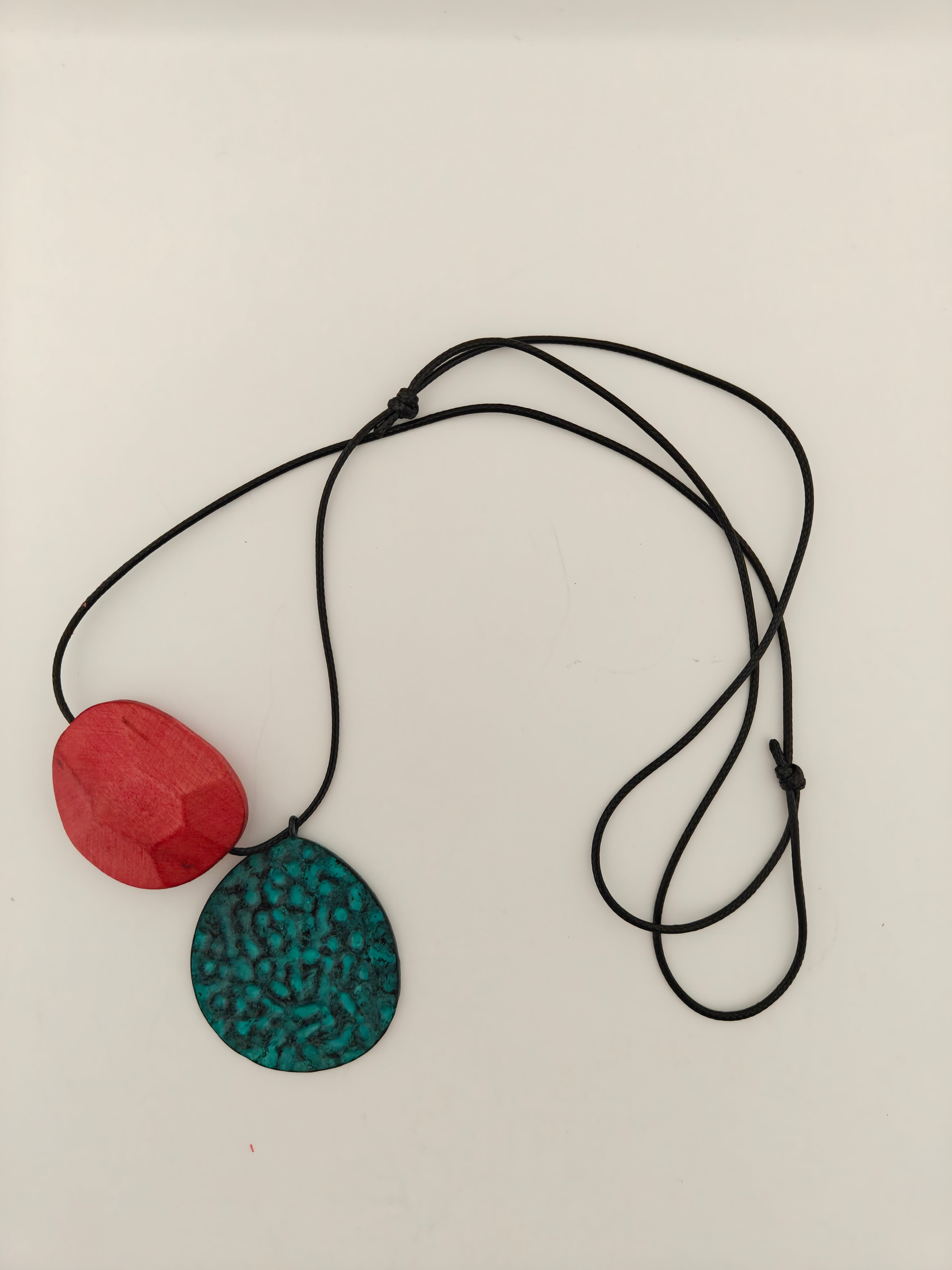 Contrast Drop Pendant Crimson