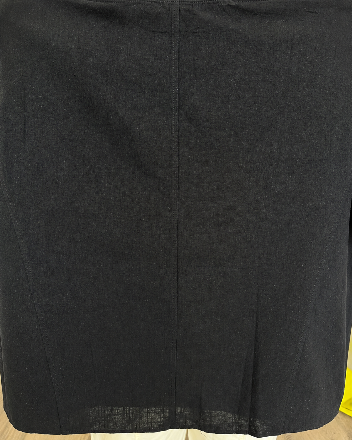 Noir Ease Top